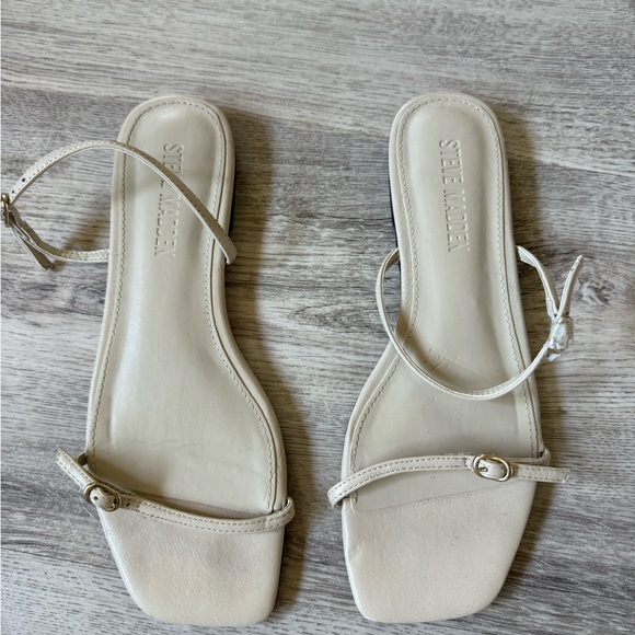 Steve Madden Off-White Women's Sandals - Picture 1 of 2